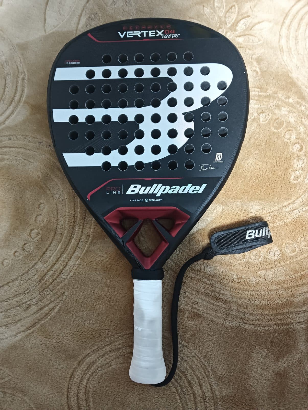 Bullpadel vertex 04 CMF 2024